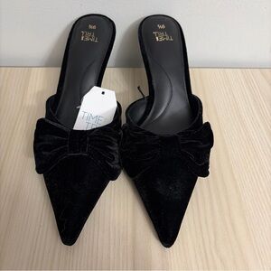 Time and Tru New!Women's Black Velvet Mules size 9.5